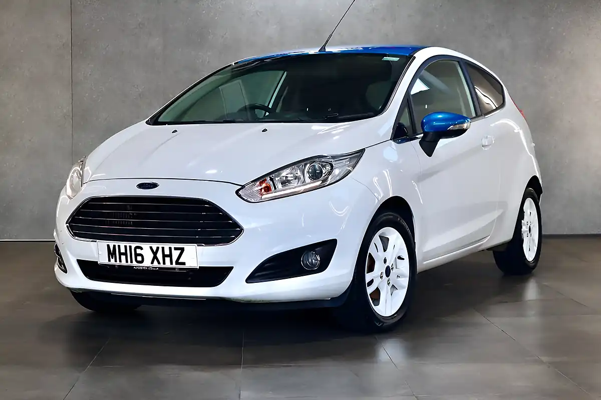 Used 2016 Ford Fiesta Zetec White Edition White - Interior and Exterior details 7