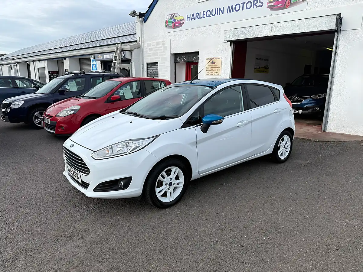 Used 2016 Ford Fiesta Zetec White Edition White - Front View