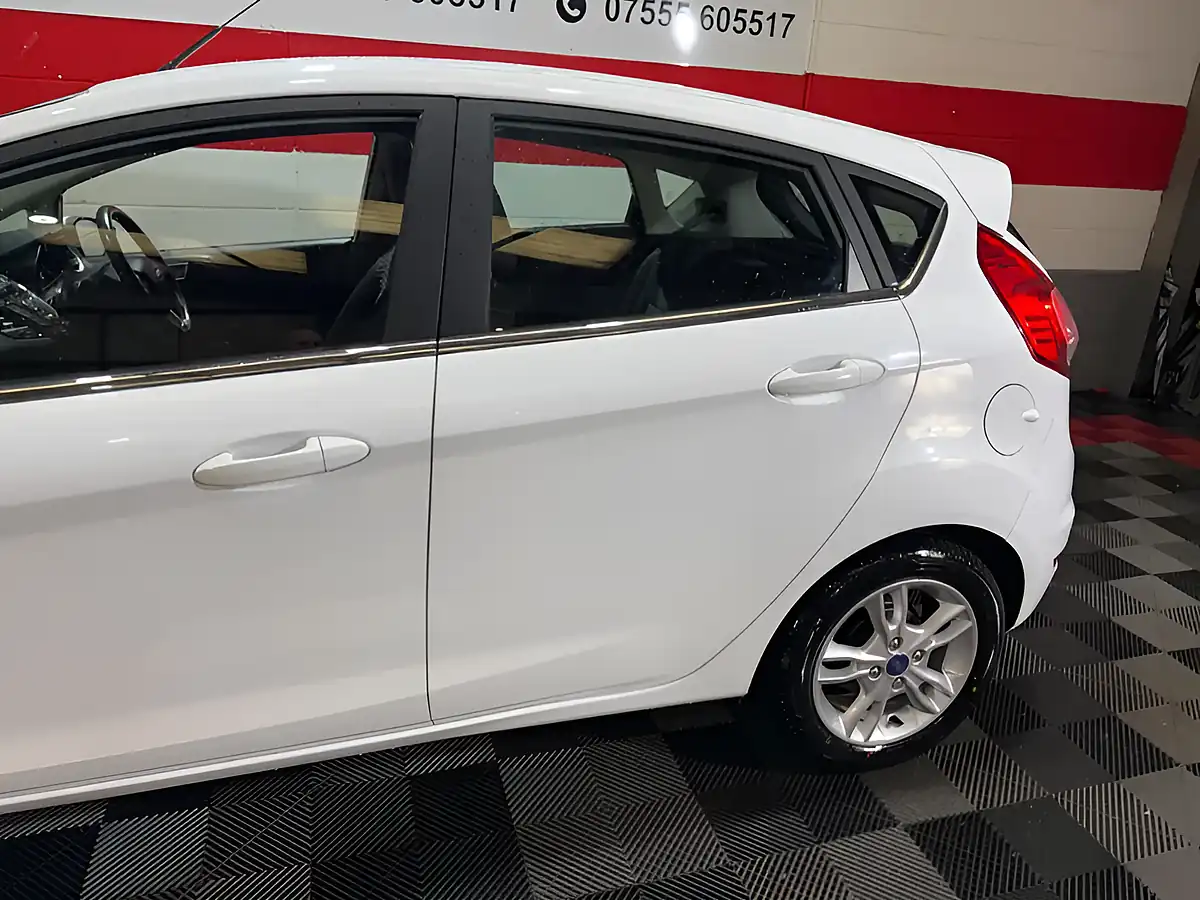 Used 2016 Ford Fiesta Zetec White - Interior and Exterior details 11
