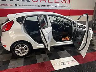 Used 2016 Ford Fiesta Zetec White - Interior and Exterior details 14