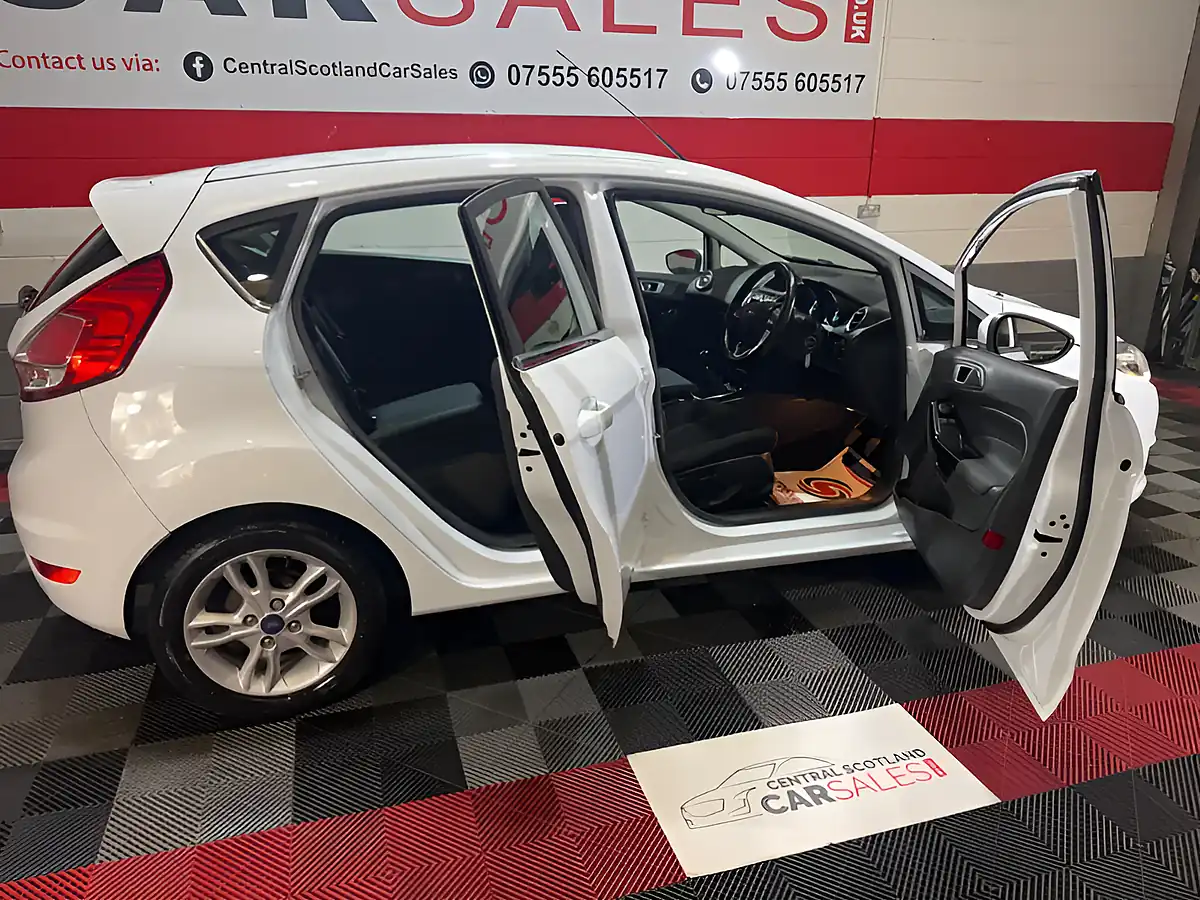 Used 2016 Ford Fiesta Zetec White - Interior and Exterior details 14