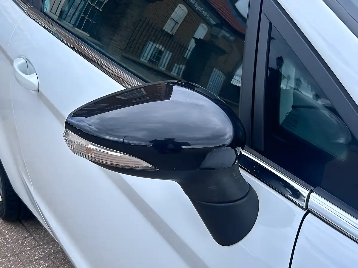 Used 2016 Ford Fiesta Zetec White - Interior and Exterior details 12