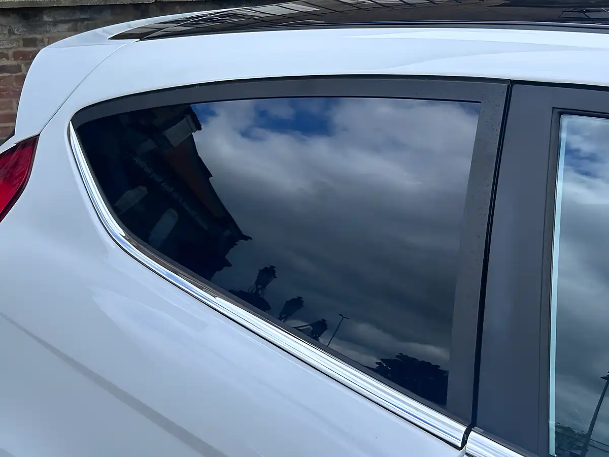 Used 2016 Ford Fiesta Zetec White - Interior and Exterior details 14