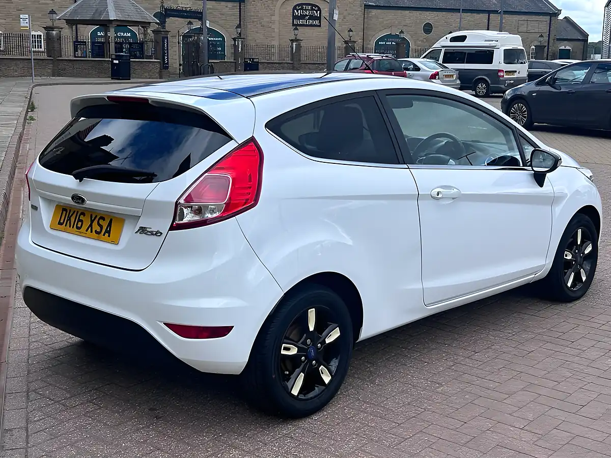 Used 2016 Ford Fiesta Zetec White - Interior and Exterior details 4
