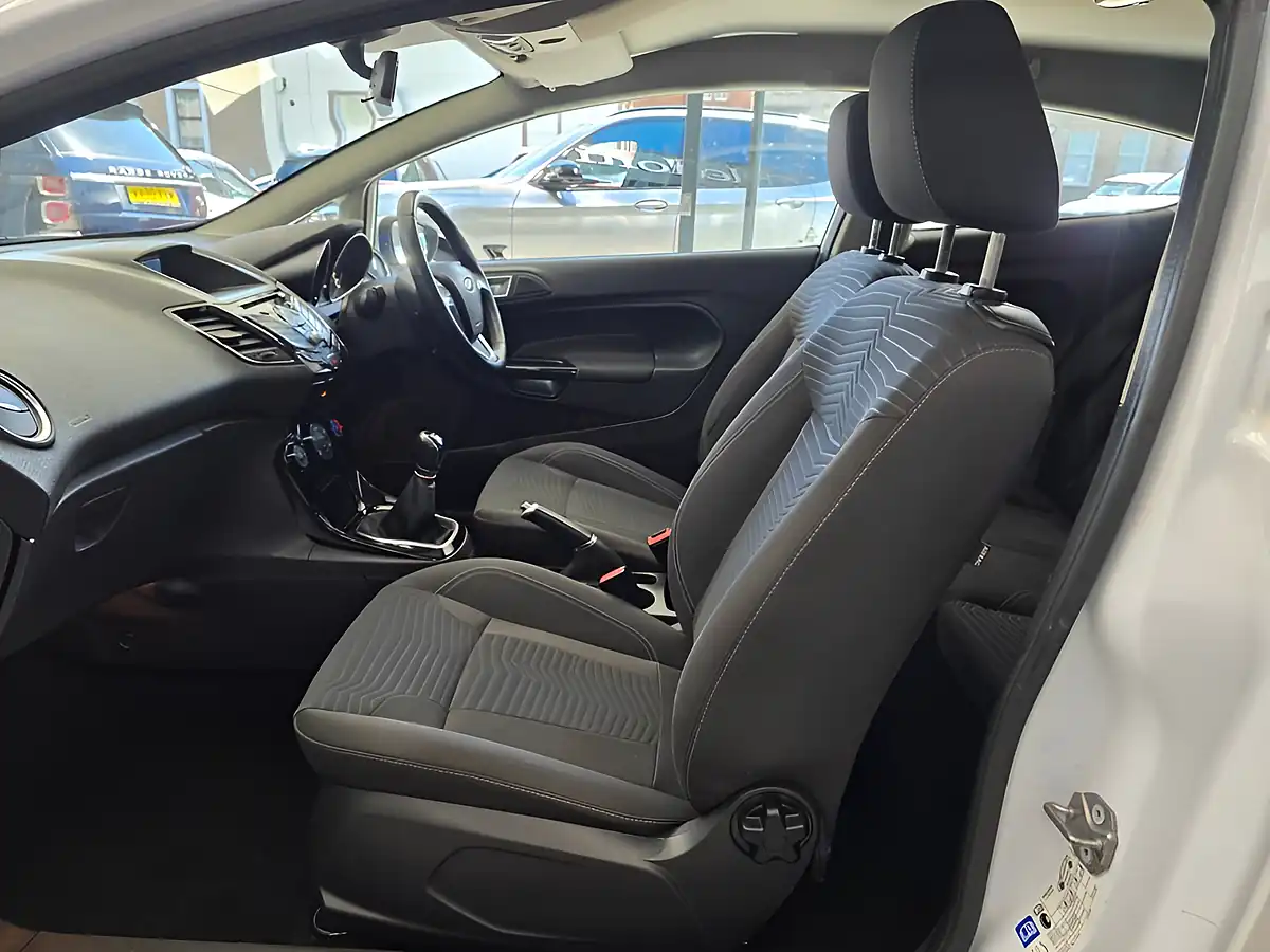 Used 2016 Ford Fiesta Zetec White - Interior and Exterior details 16
