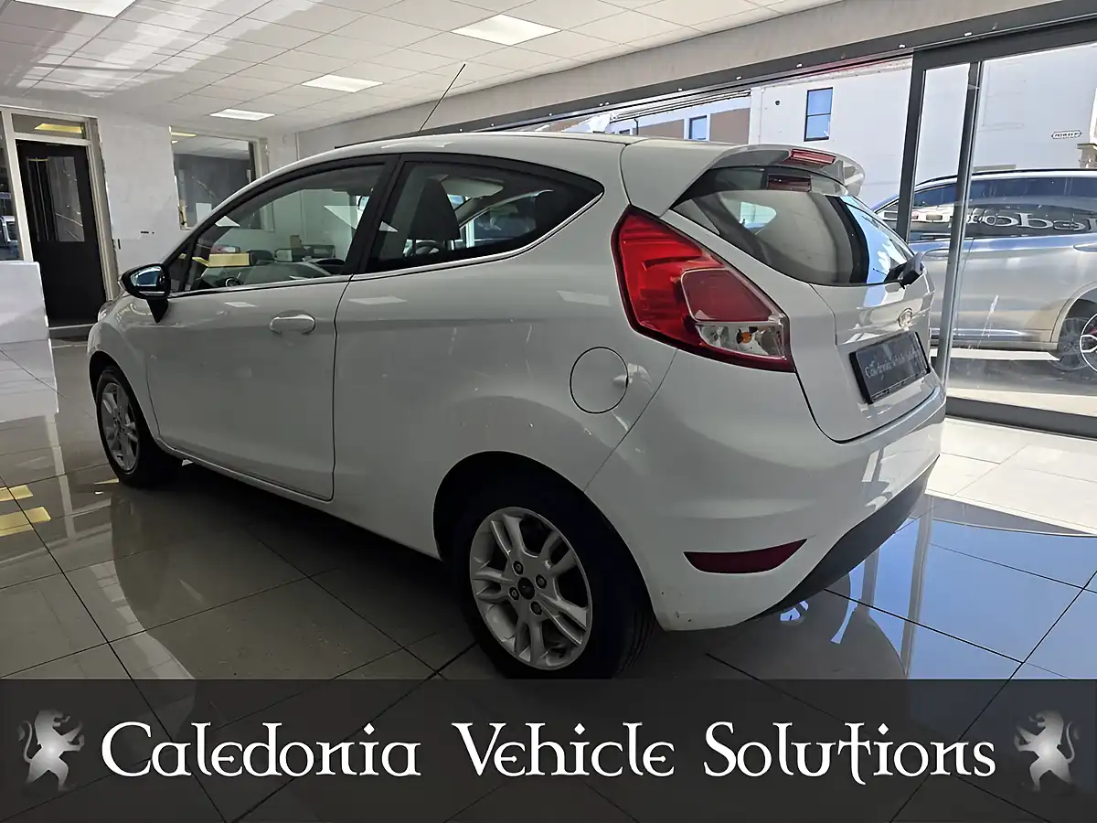 Used 2016 Ford Fiesta Zetec White - Interior and Exterior details 4