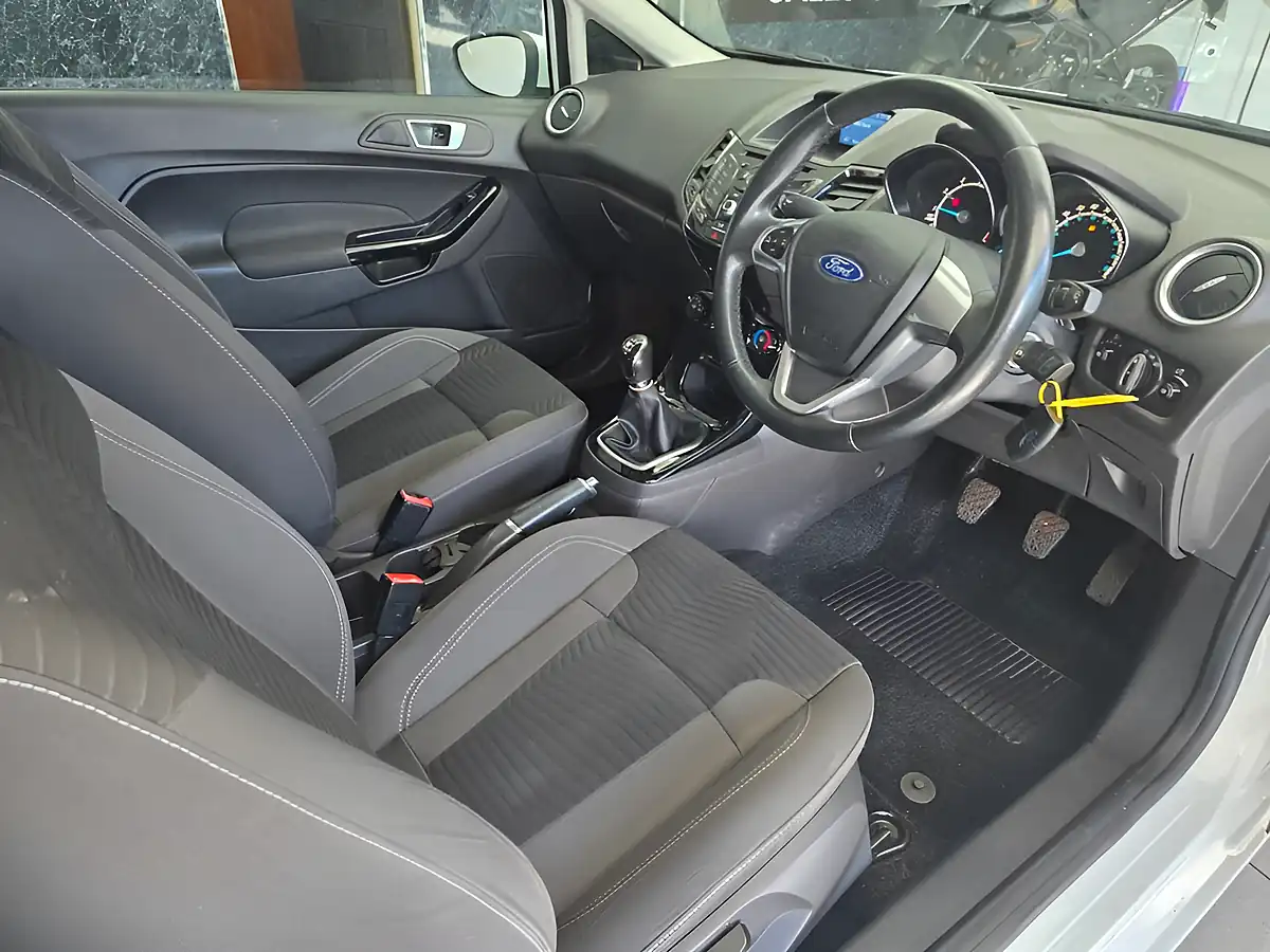 Used 2016 Ford Fiesta Zetec White - Interior and Exterior details 5