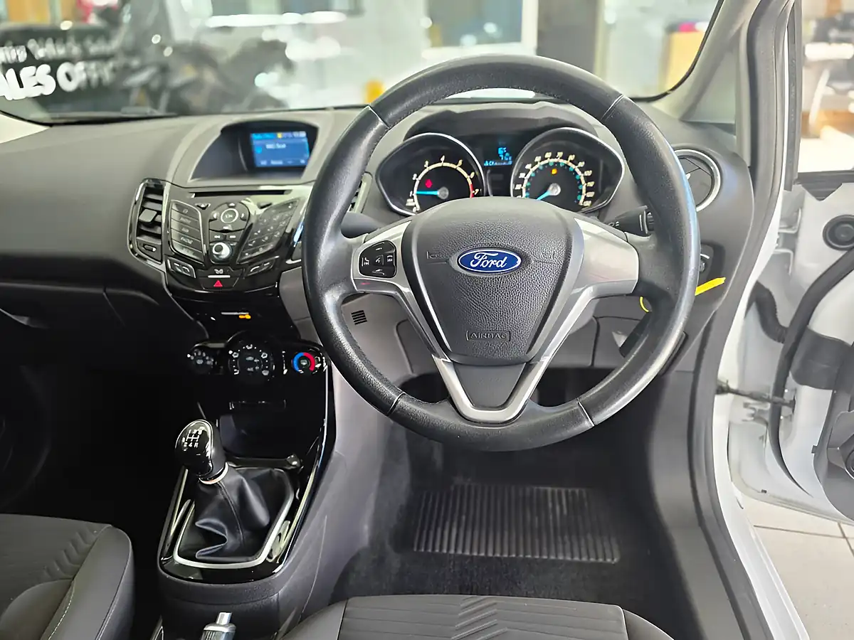 Used 2016 Ford Fiesta Zetec White - Interior and Exterior details 7