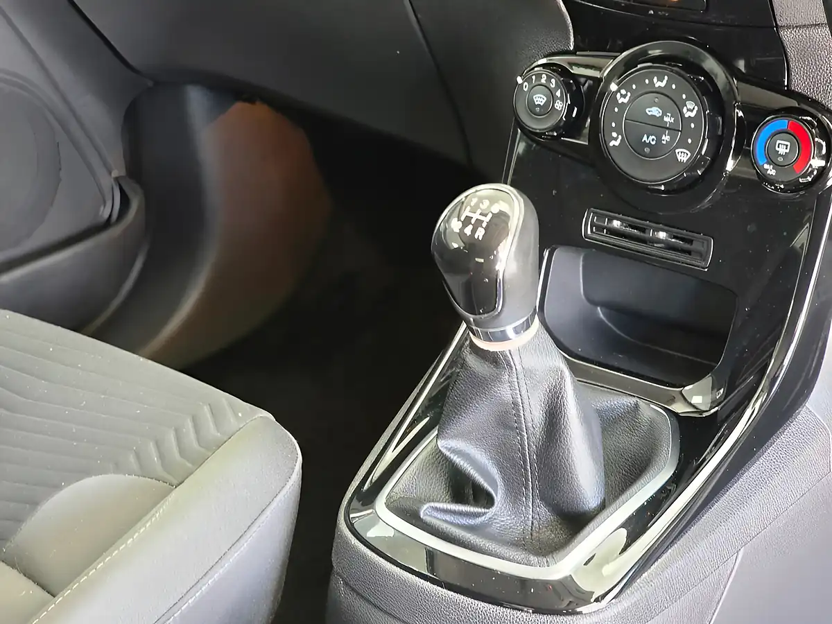 Used 2016 Ford Fiesta Zetec White - Interior and Exterior details 9