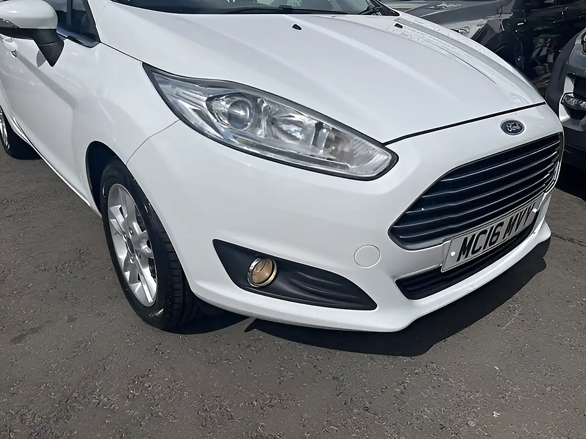 Used 2016 Ford Fiesta Zetec White - Interior and Exterior details 4