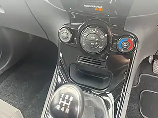 Used 2016 Ford Fiesta Zetec White - Interior and Exterior details 9