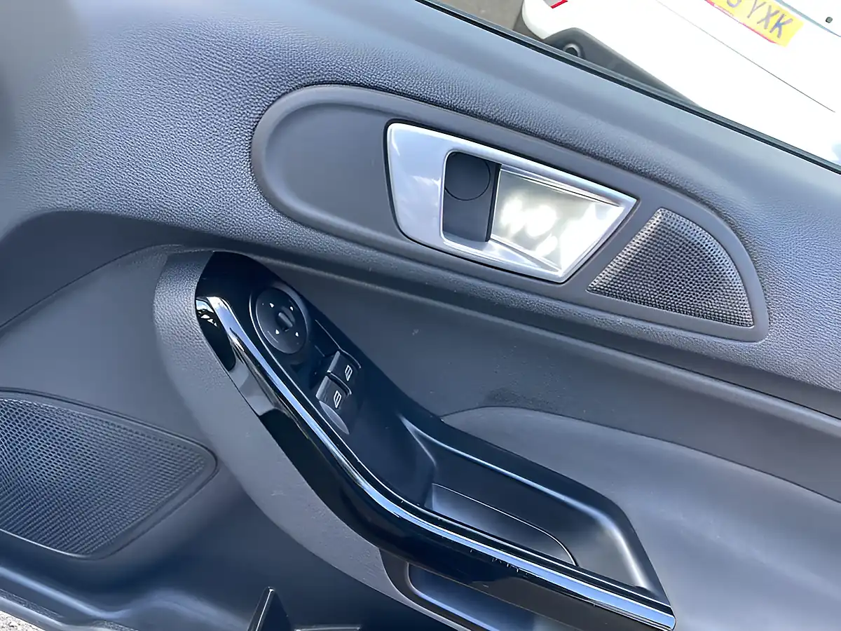 Used 2016 Ford Fiesta Zetec White - Interior and Exterior details 17