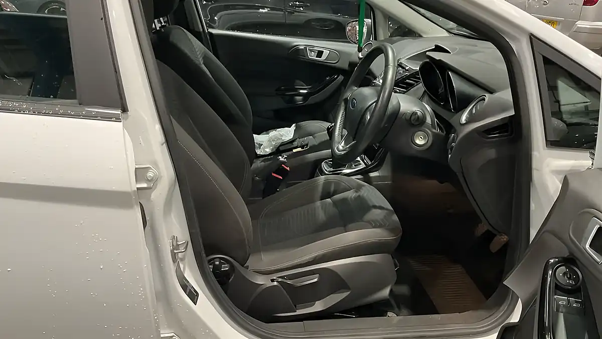 Used 2016 Ford Fiesta Zetec White - Interior and Exterior details 5