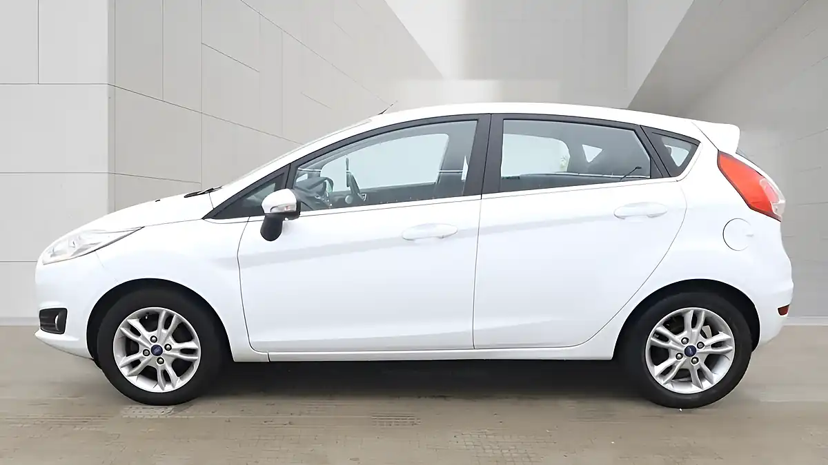 Used 2016 Ford Fiesta Zetec White - Interior and Exterior details 8