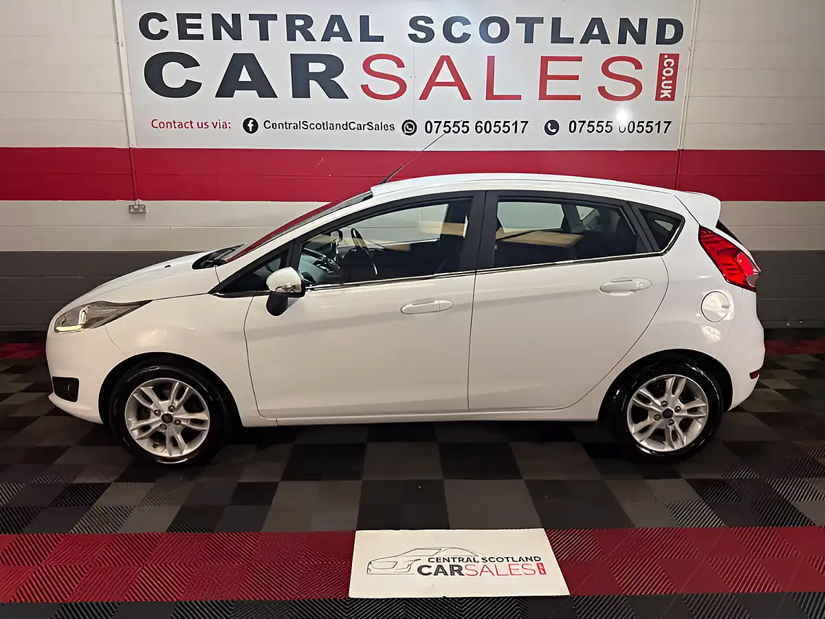 Used 2016 Ford Fiesta Zetec White - Interior and Exterior details 4