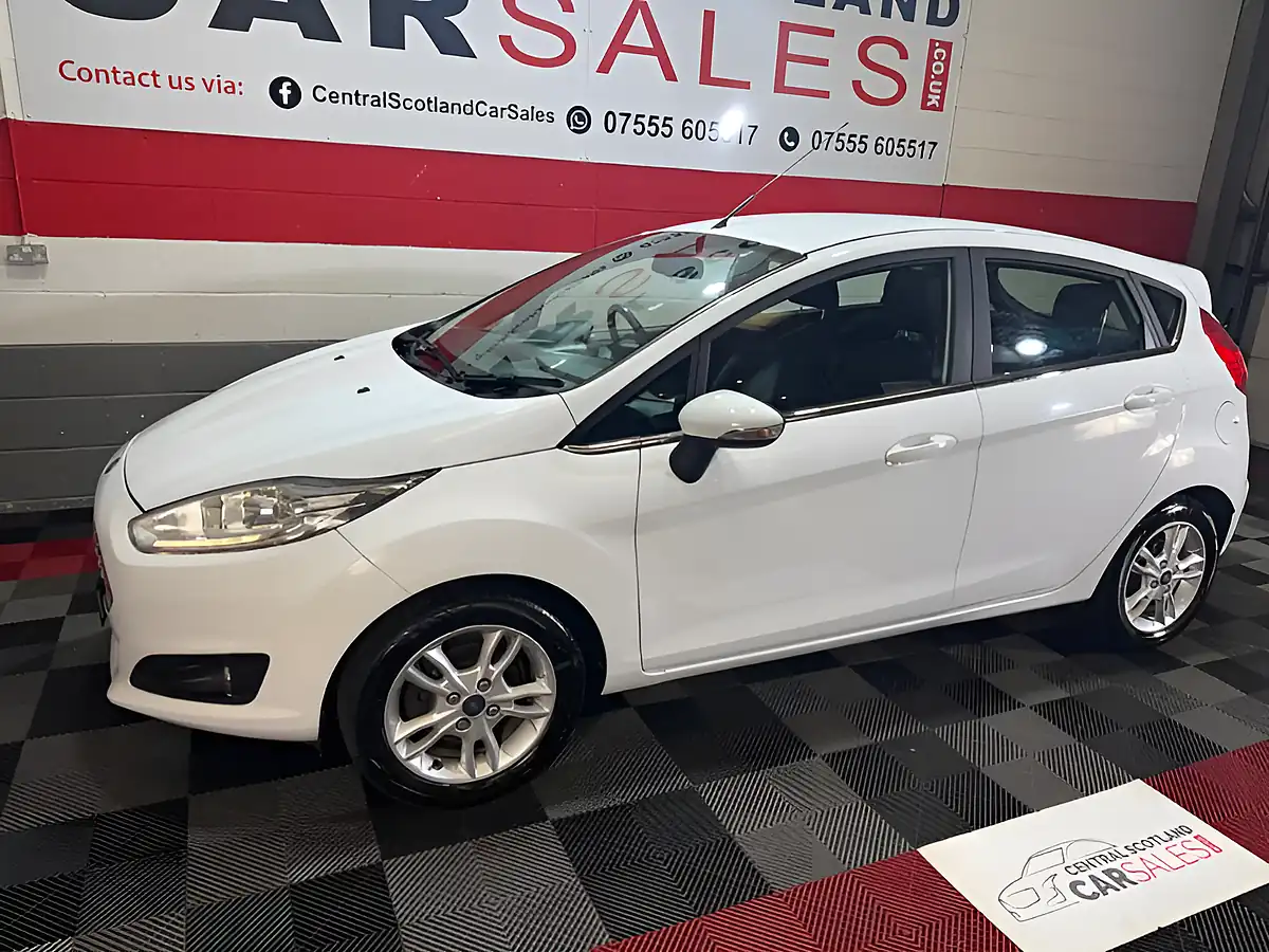 Used 2016 Ford Fiesta Zetec White - Interior and Exterior details 5