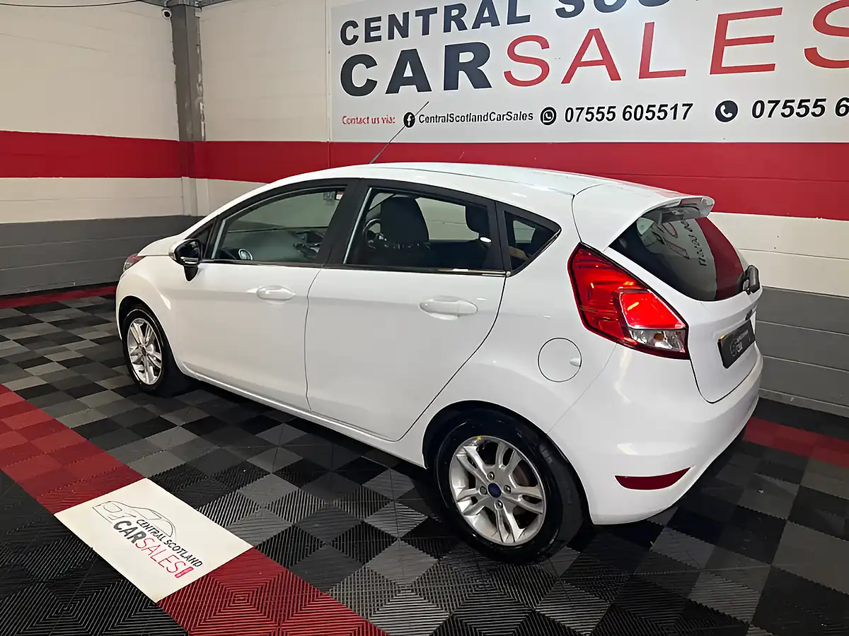 Used 2016 Ford Fiesta Zetec White - Interior and Exterior details 8