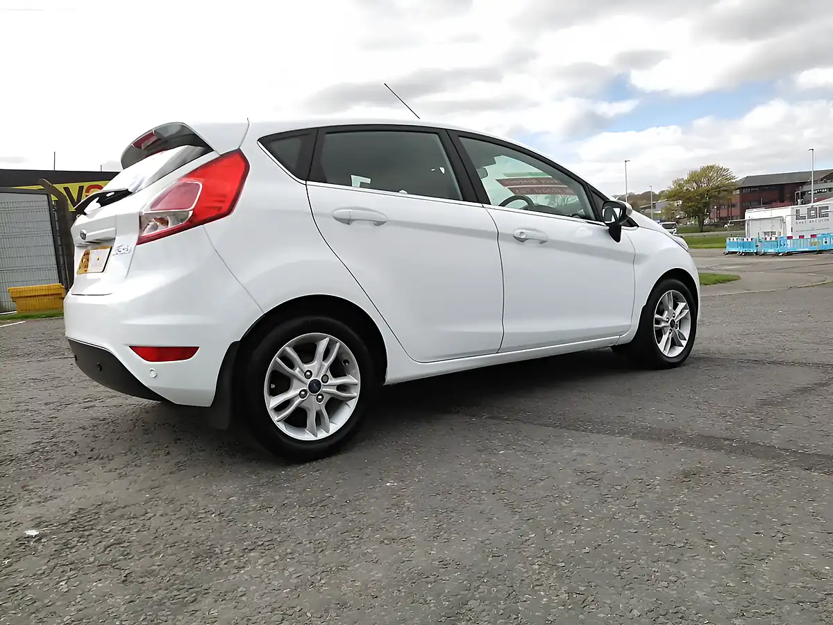 Used 2016 Ford Fiesta Zetec White - Interior and Exterior details 14