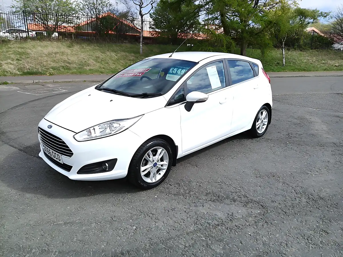 Used 2016 Ford Fiesta Zetec White - Interior and Exterior details 7
