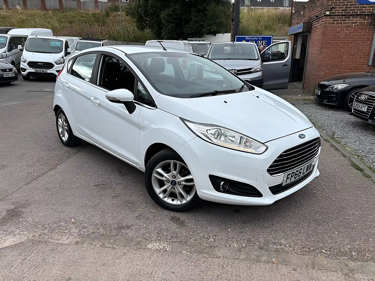 Used 2016 Ford Fiesta Zetec White - Interior and Exterior details 3