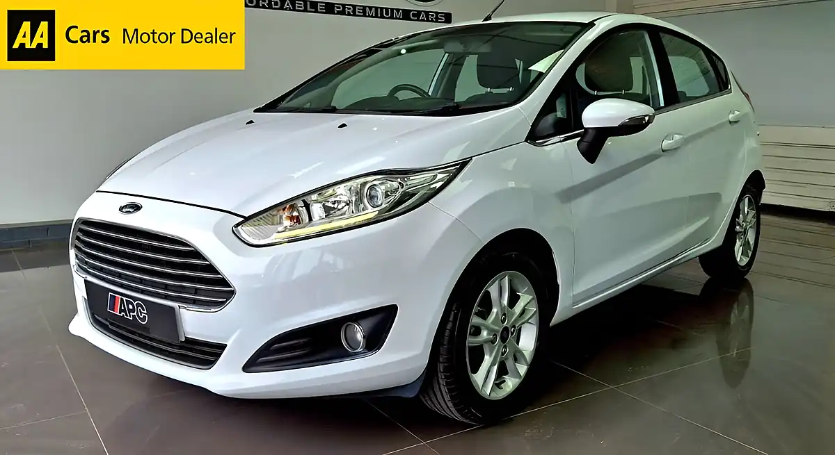 Used 2016 Ford Fiesta Zetec White - Front View