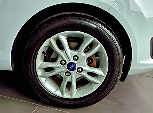Used 2016 Ford Fiesta Zetec White - Interior and Exterior details 10