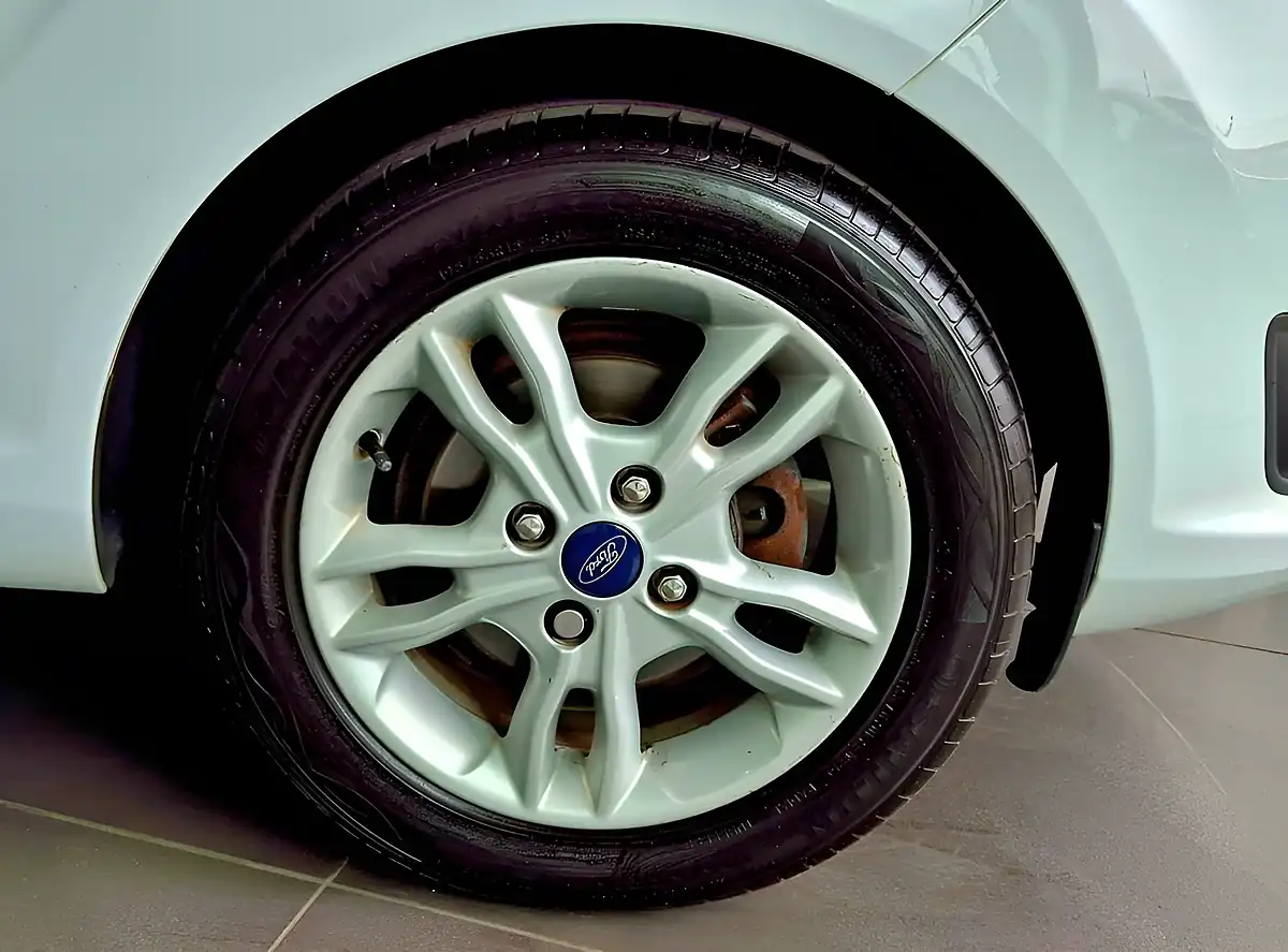 Used 2016 Ford Fiesta Zetec White - Interior and Exterior details 10