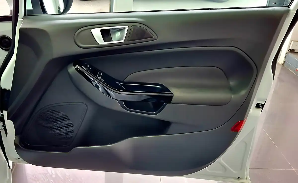 Used 2016 Ford Fiesta Zetec White - Interior and Exterior details 11