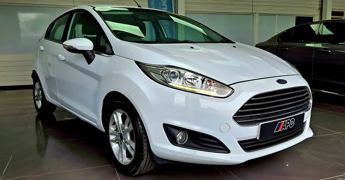 Used 2016 Ford Fiesta Zetec White - Interior and Exterior details 8
