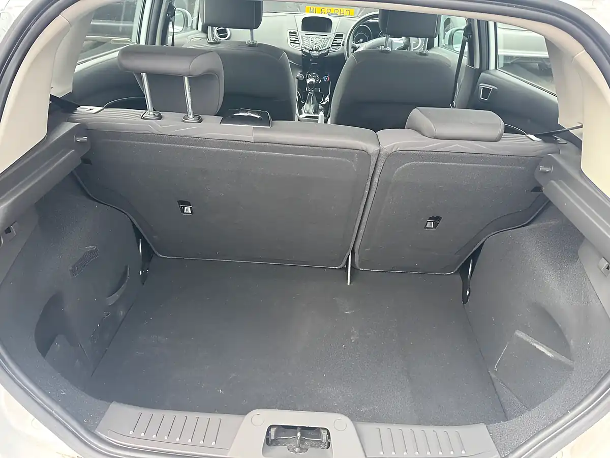 Used 2016 Ford Fiesta Zetec White - Interior and Exterior details 13