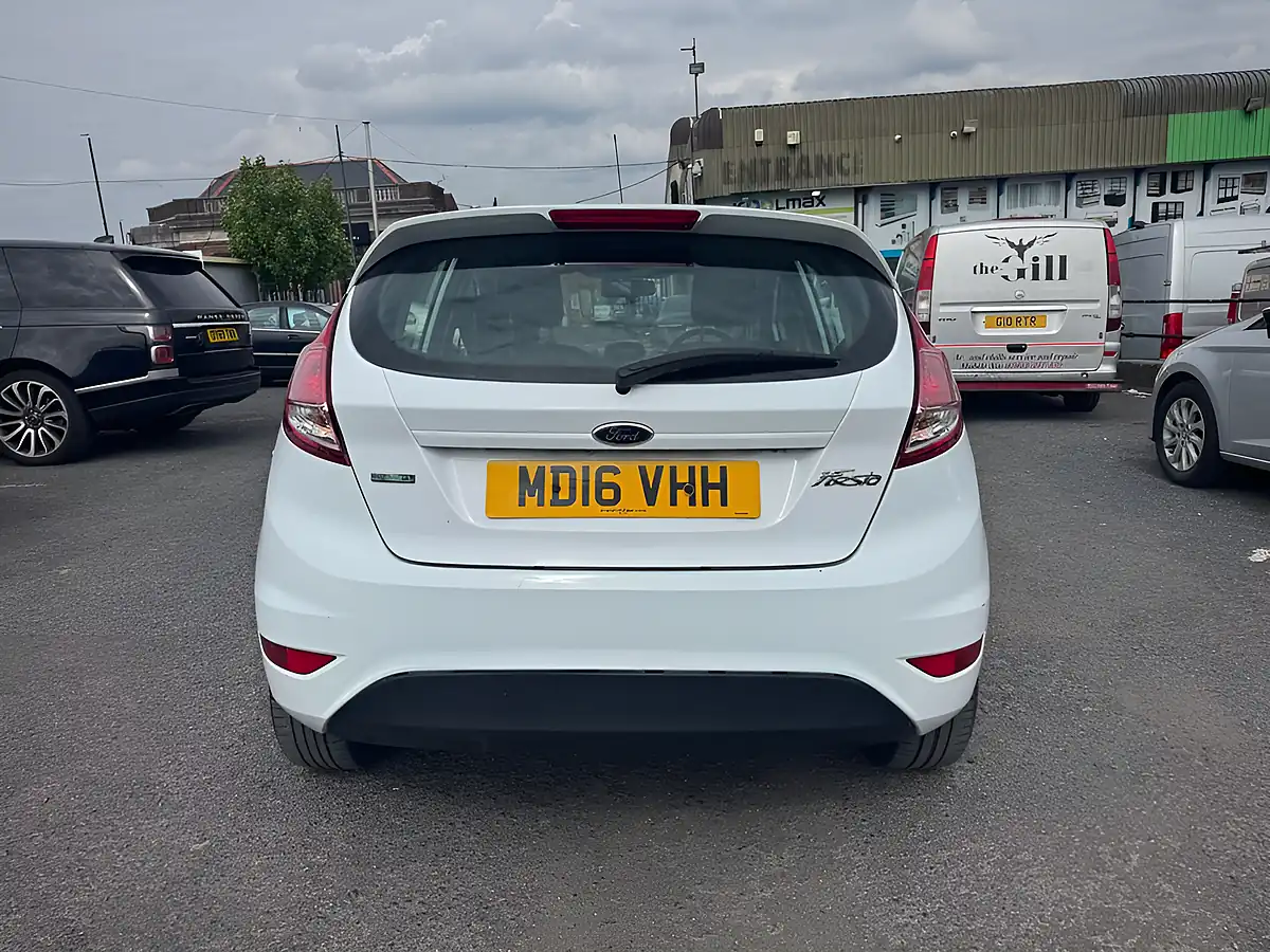 Used 2016 Ford Fiesta Zetec White - Interior and Exterior details 14