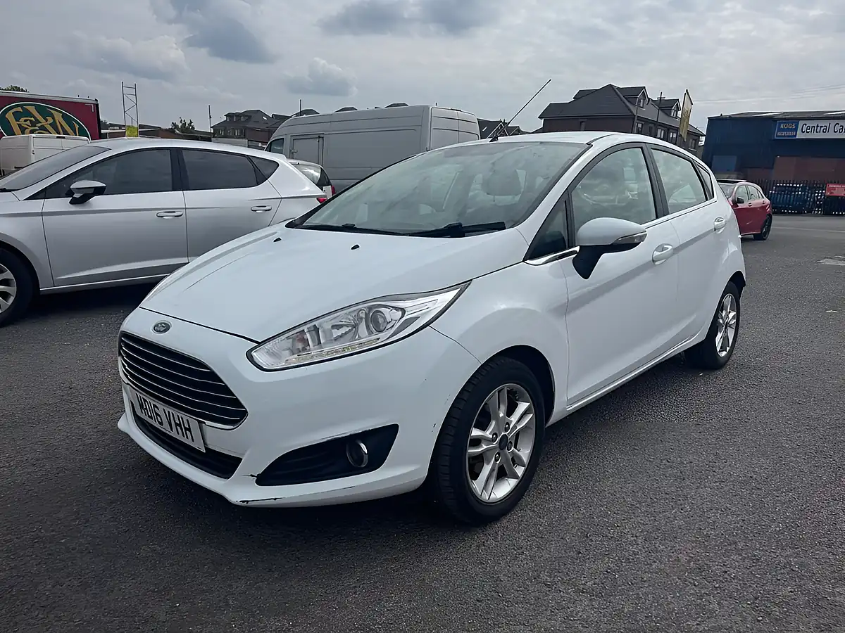 Used 2016 Ford Fiesta Zetec White - Interior and Exterior details 16