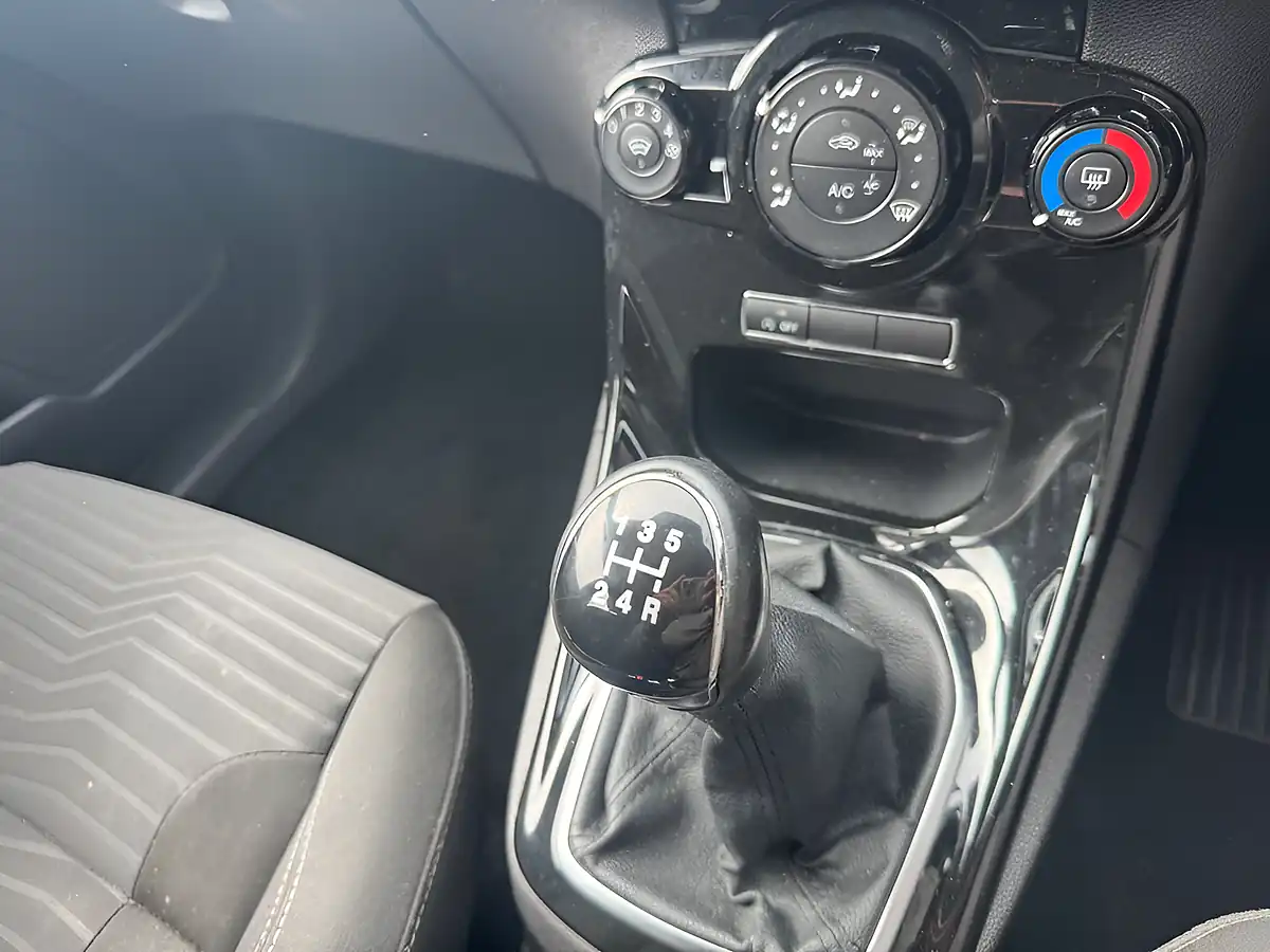 Used 2016 Ford Fiesta Zetec White - Interior and Exterior details 5