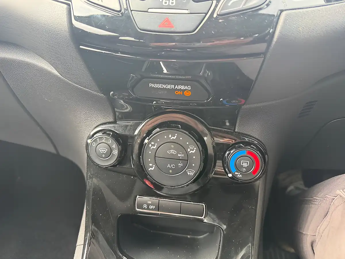 Used 2016 Ford Fiesta Zetec White - Interior and Exterior details 6