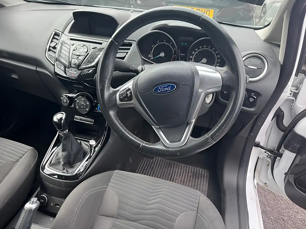 Used 2016 Ford Fiesta Zetec White - Interior and Exterior details 8