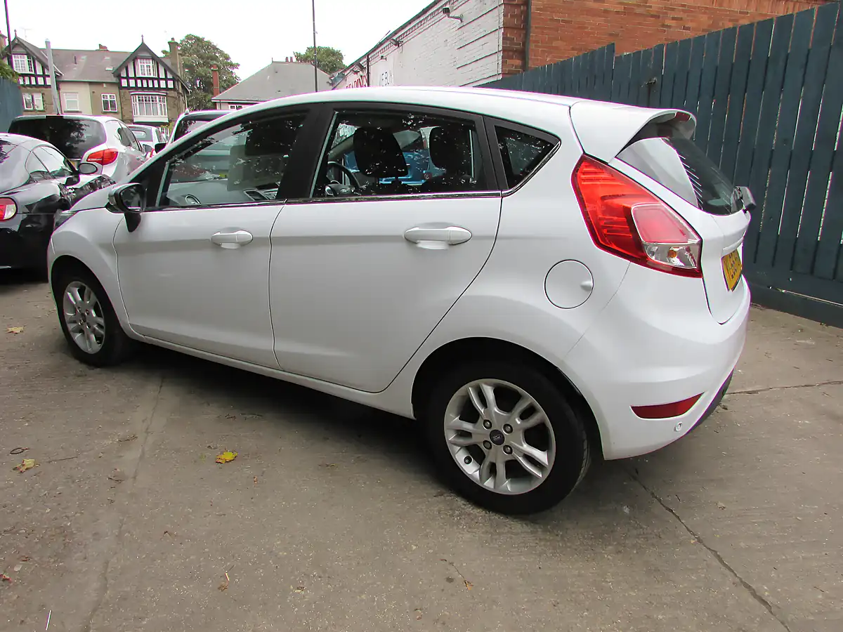 Used 2016 Ford Fiesta Zetec White - Interior and Exterior details 2