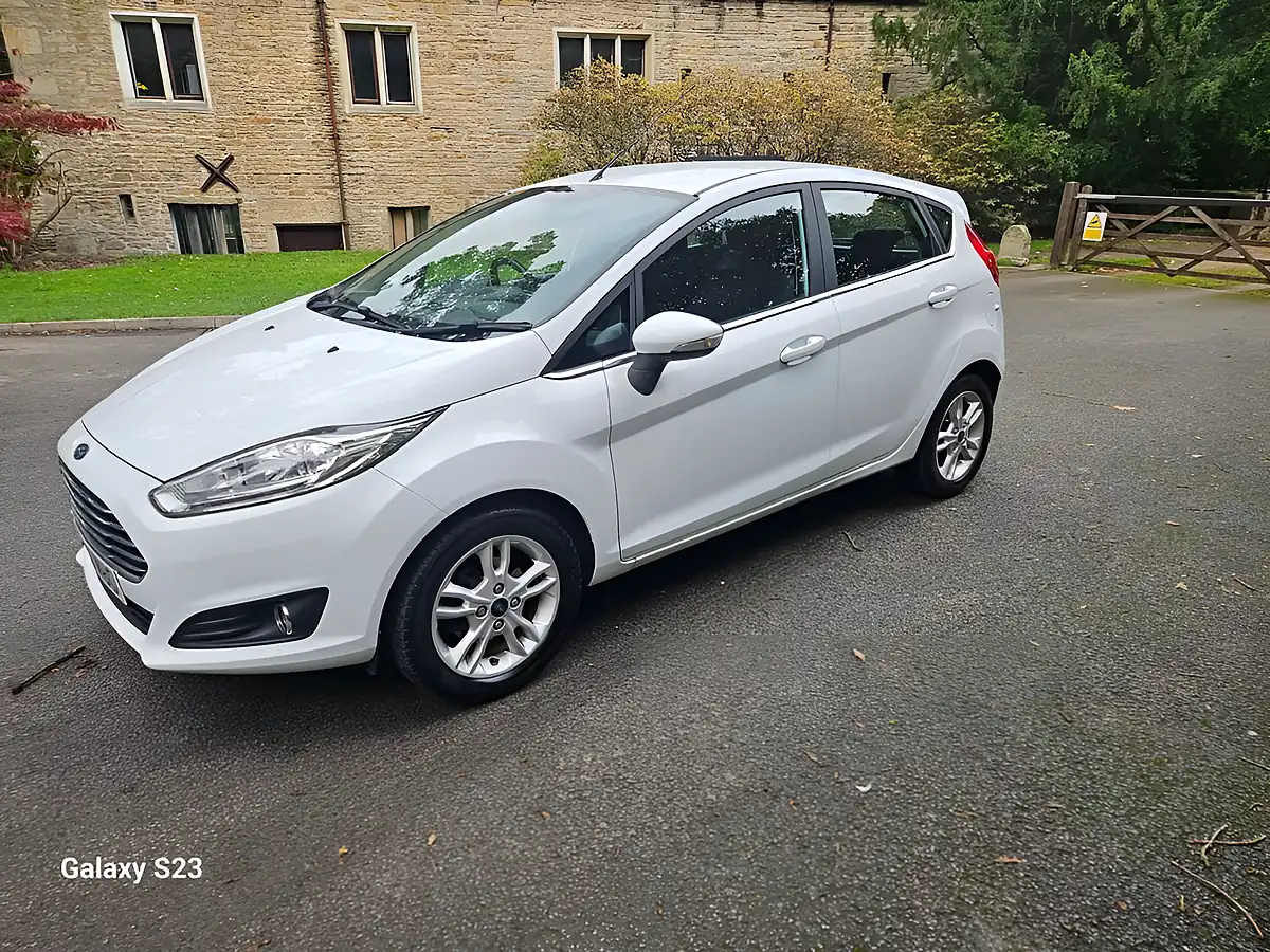 Used 2016 Ford Fiesta Zetec White - Interior and Exterior details 16