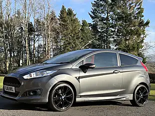 Used 2016 Ford Fiesta Ztech S Metallic Grey - Interior and Exterior details 4