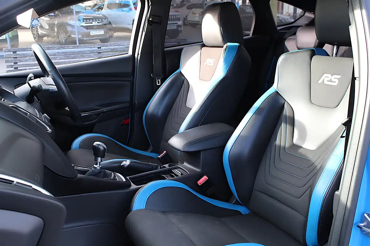 Used 2016 Ford Focus RS Blue - Interior and Exterior details 13