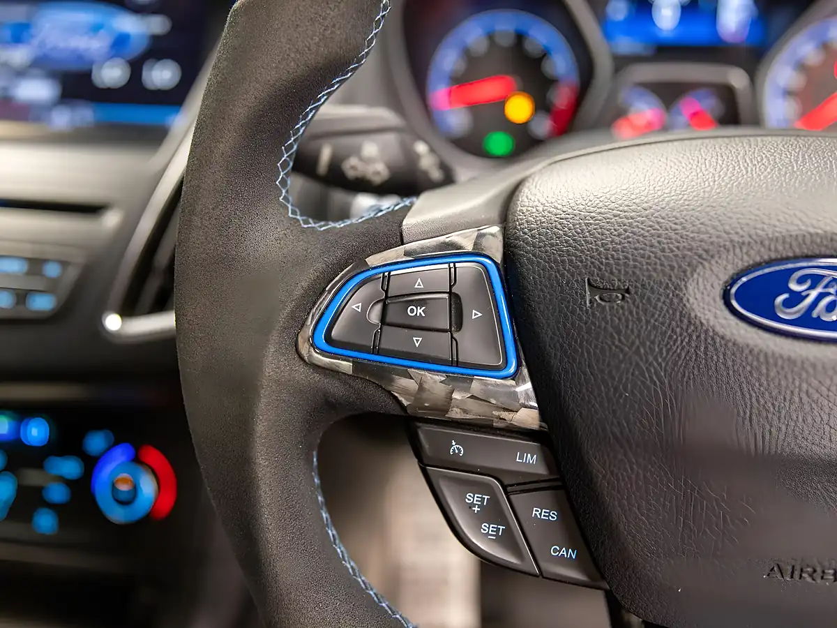 Used 2016 Ford Focus RS Blue - Interior and Exterior details 12