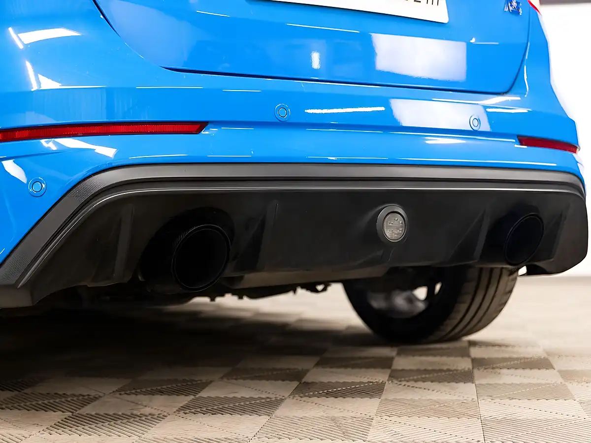 Used 2016 Ford Focus RS Blue - Interior and Exterior details 18