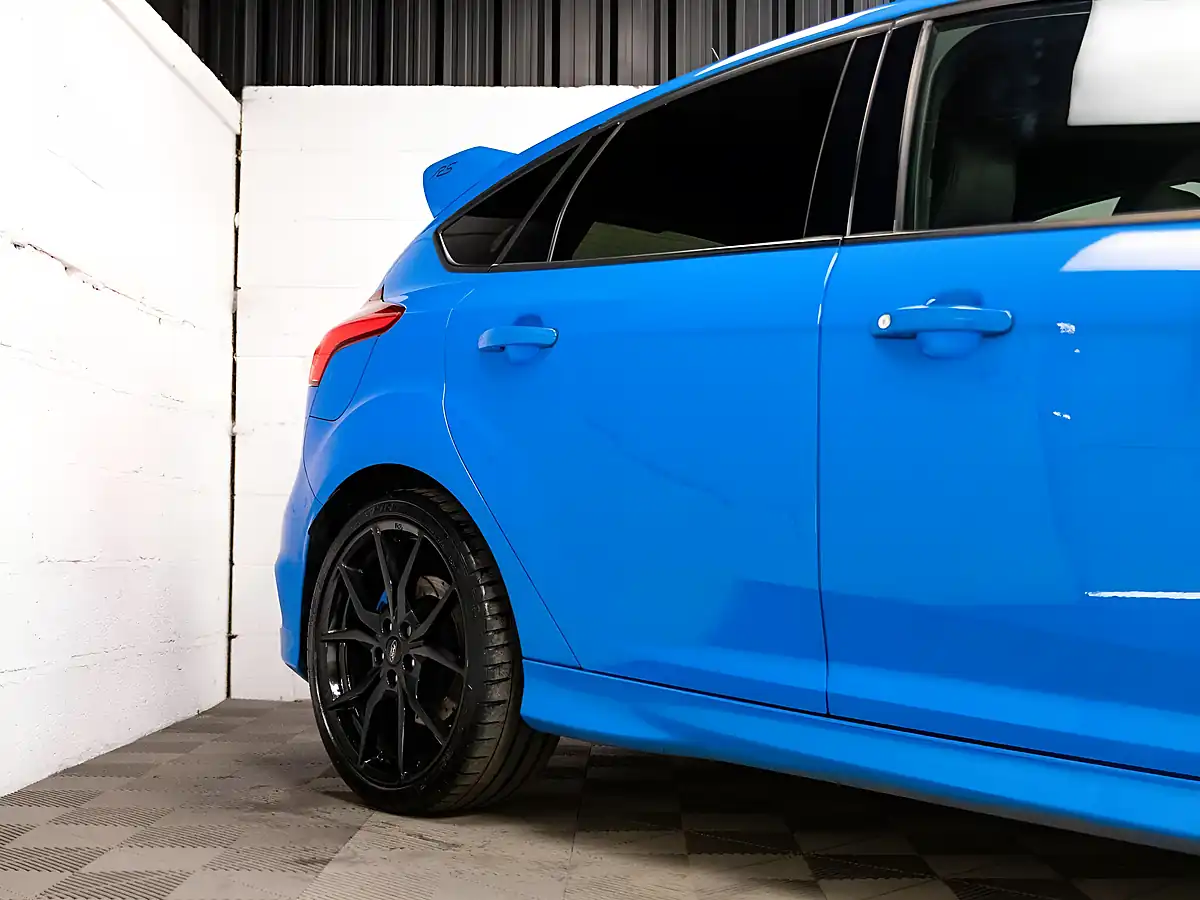 Used 2016 Ford Focus RS Blue - Interior and Exterior details 3