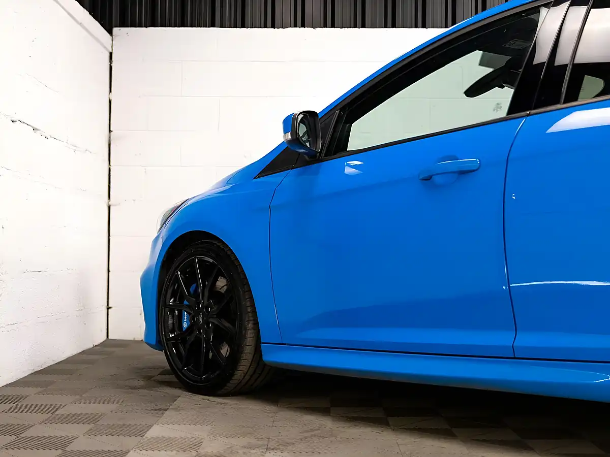Used 2016 Ford Focus RS Blue - Interior and Exterior details 9