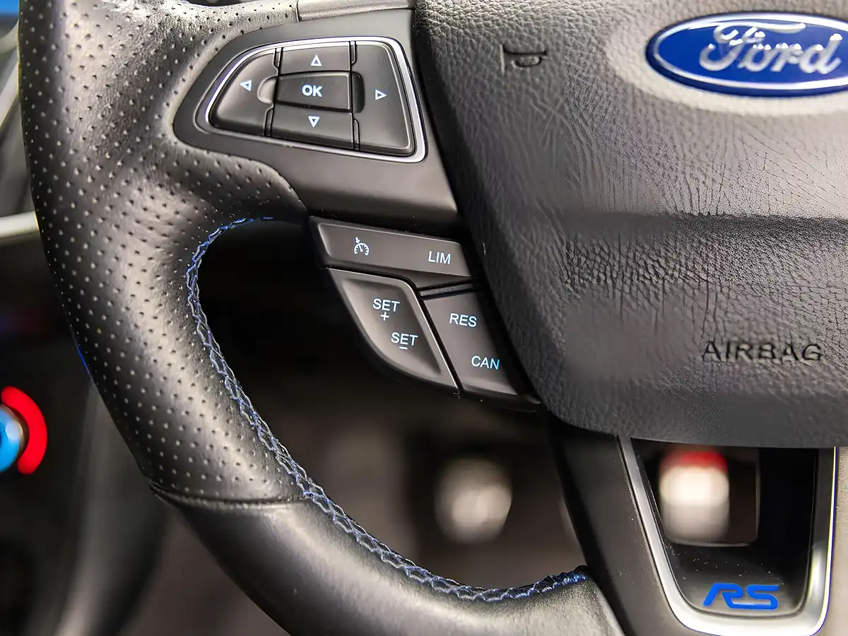 Used 2016 Ford Focus RS Blue - Interior and Exterior details 13