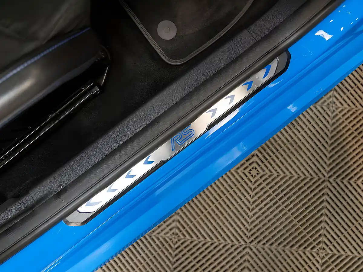 Used 2016 Ford Focus RS Blue - Interior and Exterior details 17