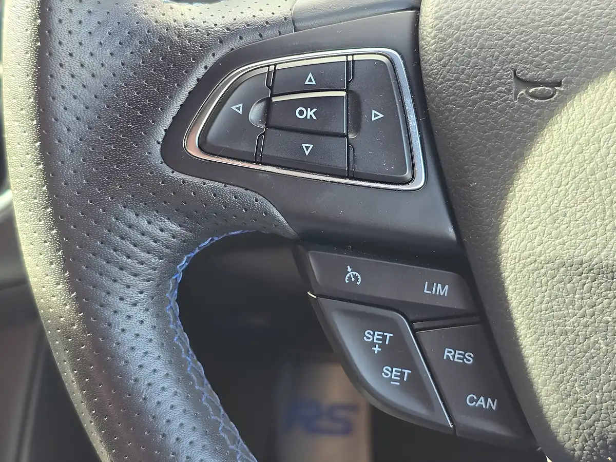Used 2016 Ford Focus RS Blue - Interior and Exterior details 18