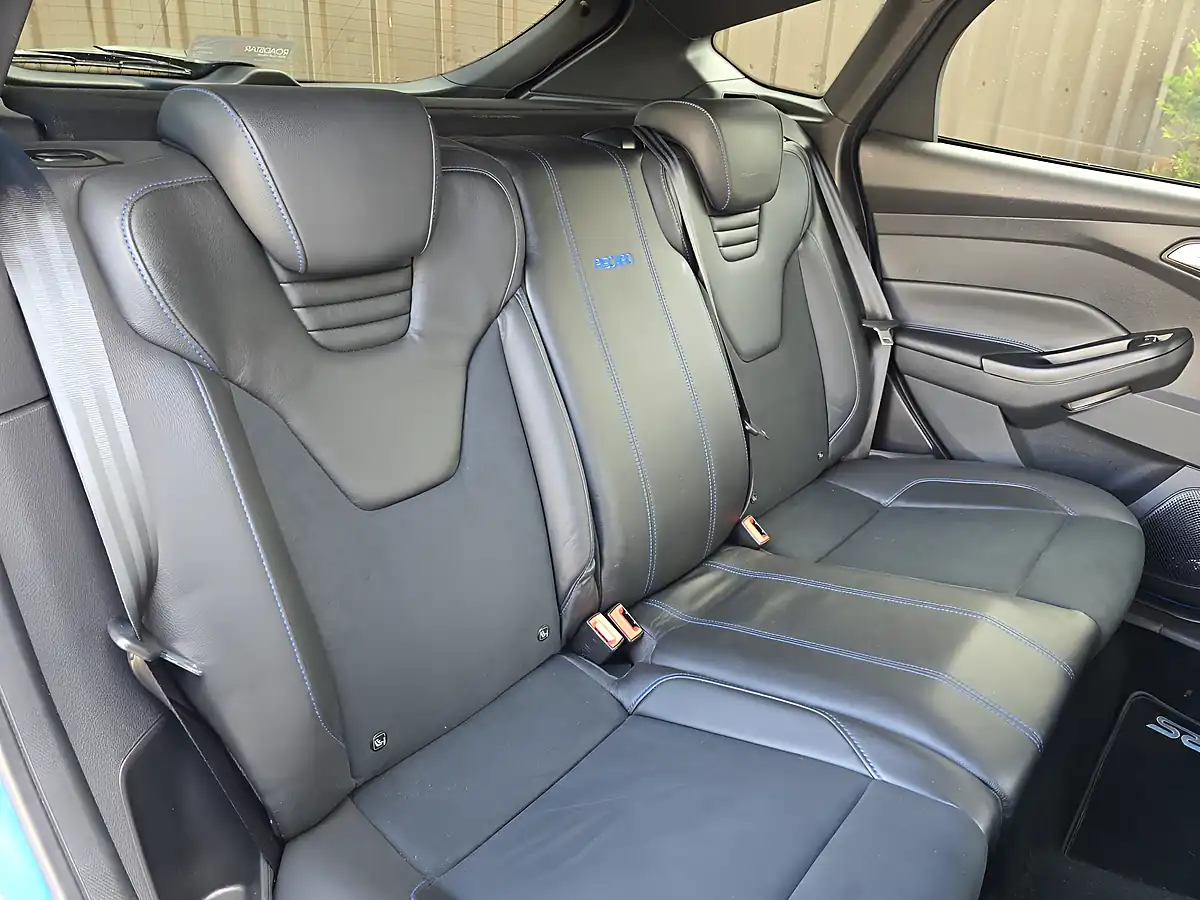 Used 2016 Ford Focus RS Blue - Interior and Exterior details 19