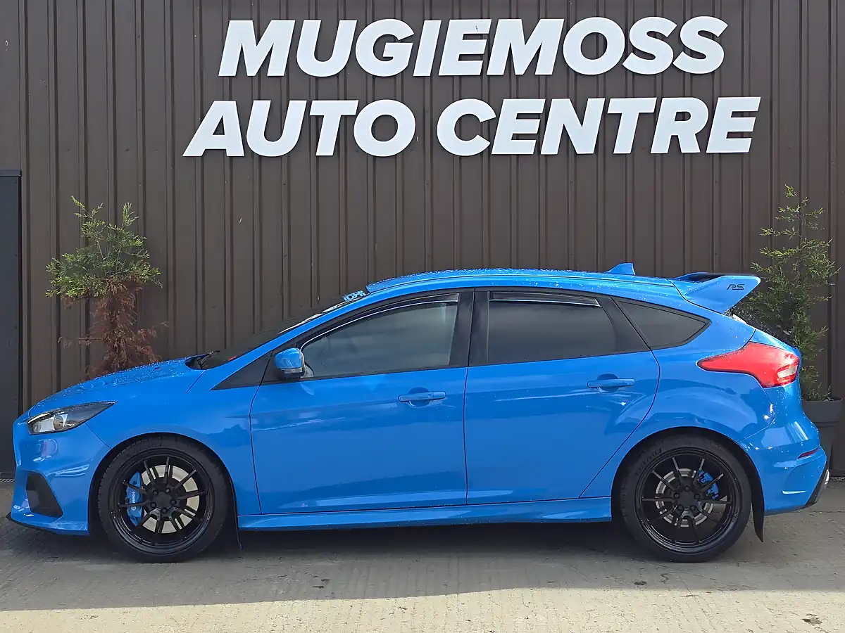 Used 2016 Ford Focus RS Blue - Interior and Exterior details 5