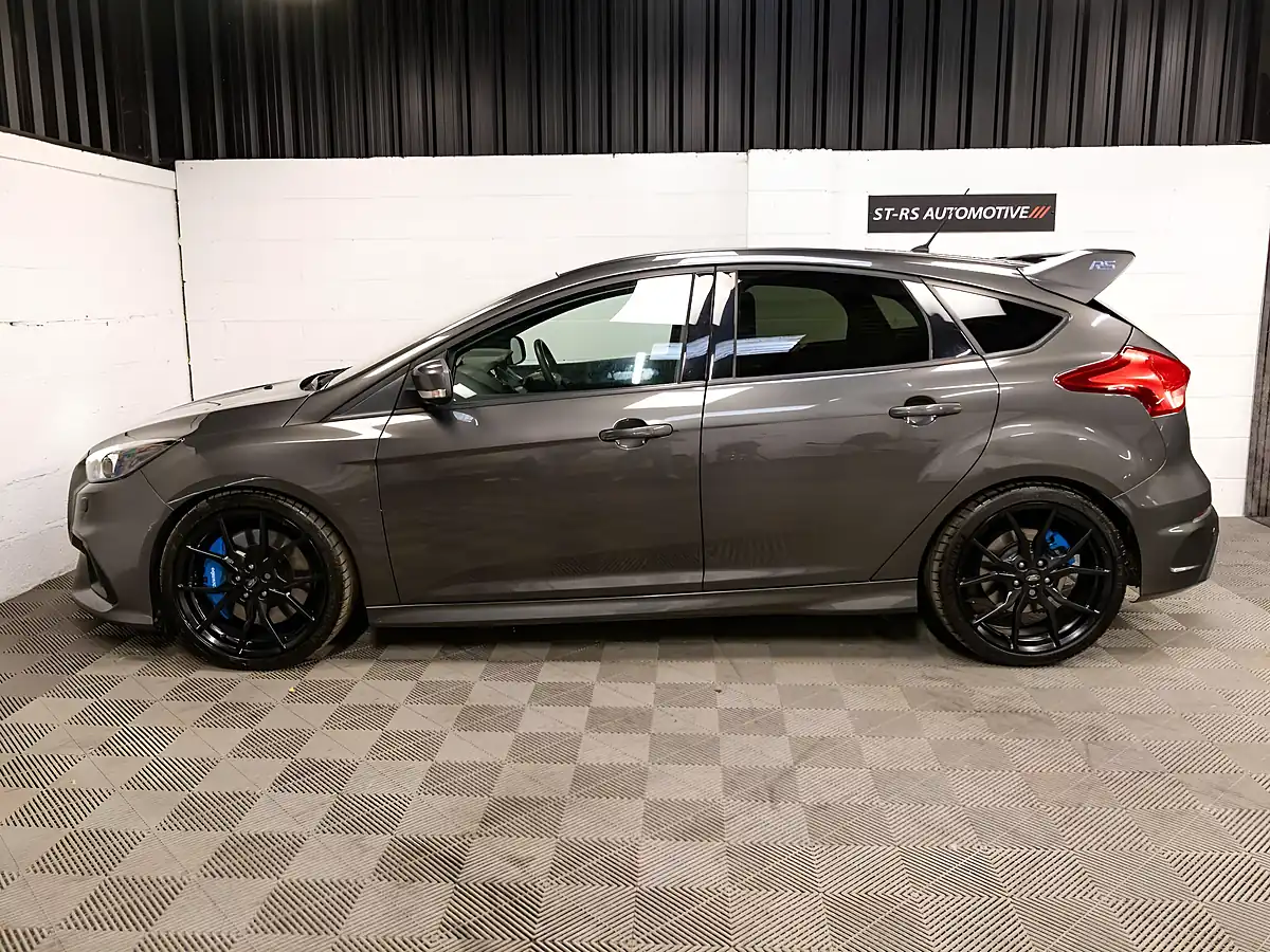 Used 2016 Ford Focus RS Grey - Interior and Exterior details 4