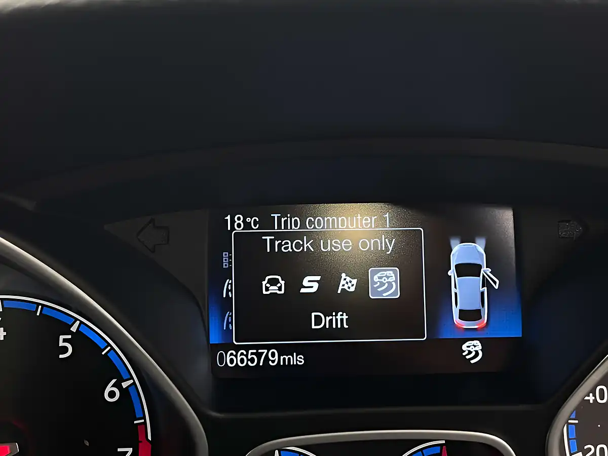 Used 2016 Ford Focus RS Grey - Interior and Exterior details 12